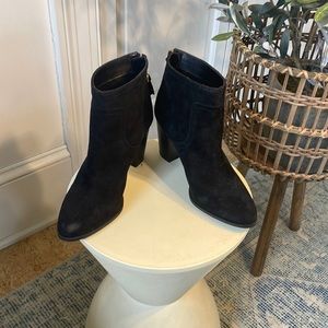 Anne Klein Black Heeled Boots